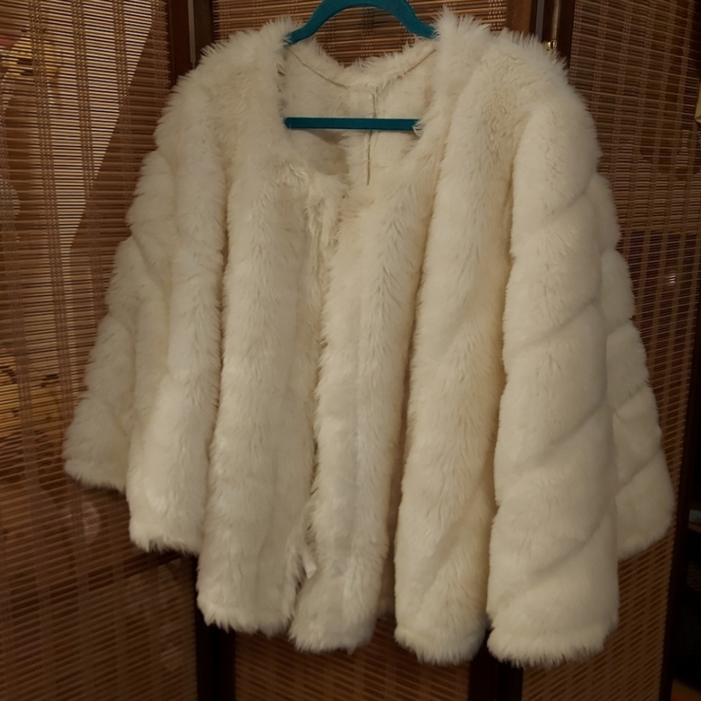 Fluffy Cape